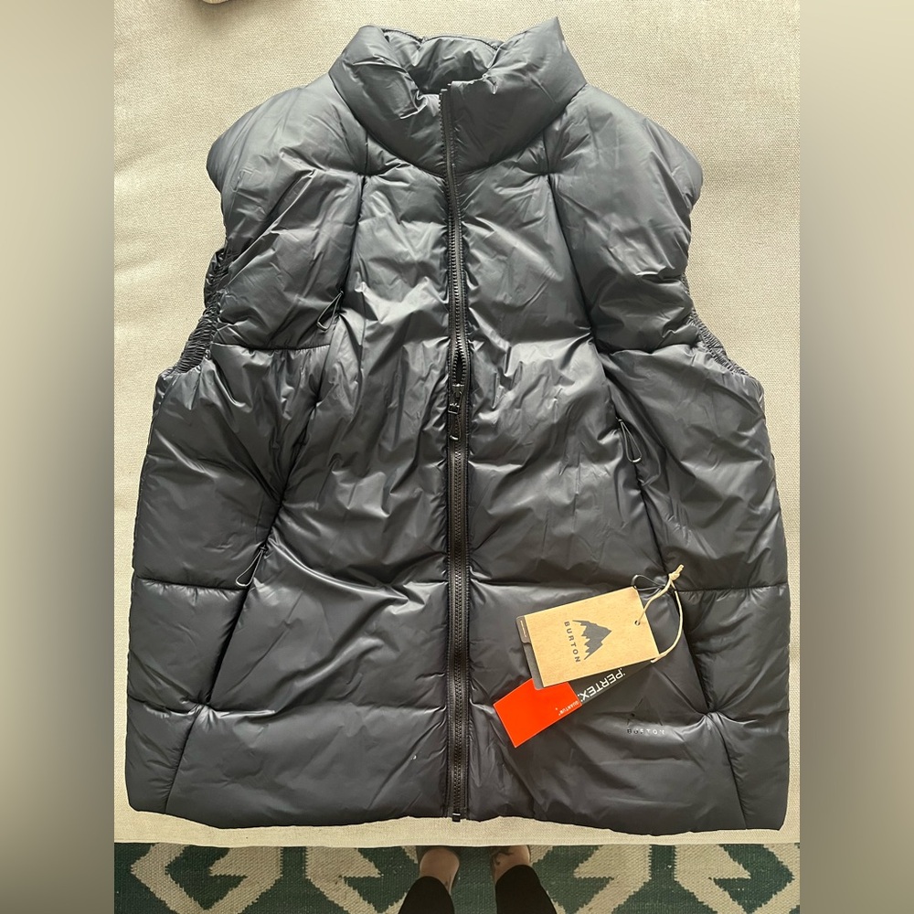 Burton Futuretrust Insulator Vest (men’s small / women’s medium) Baggy fit